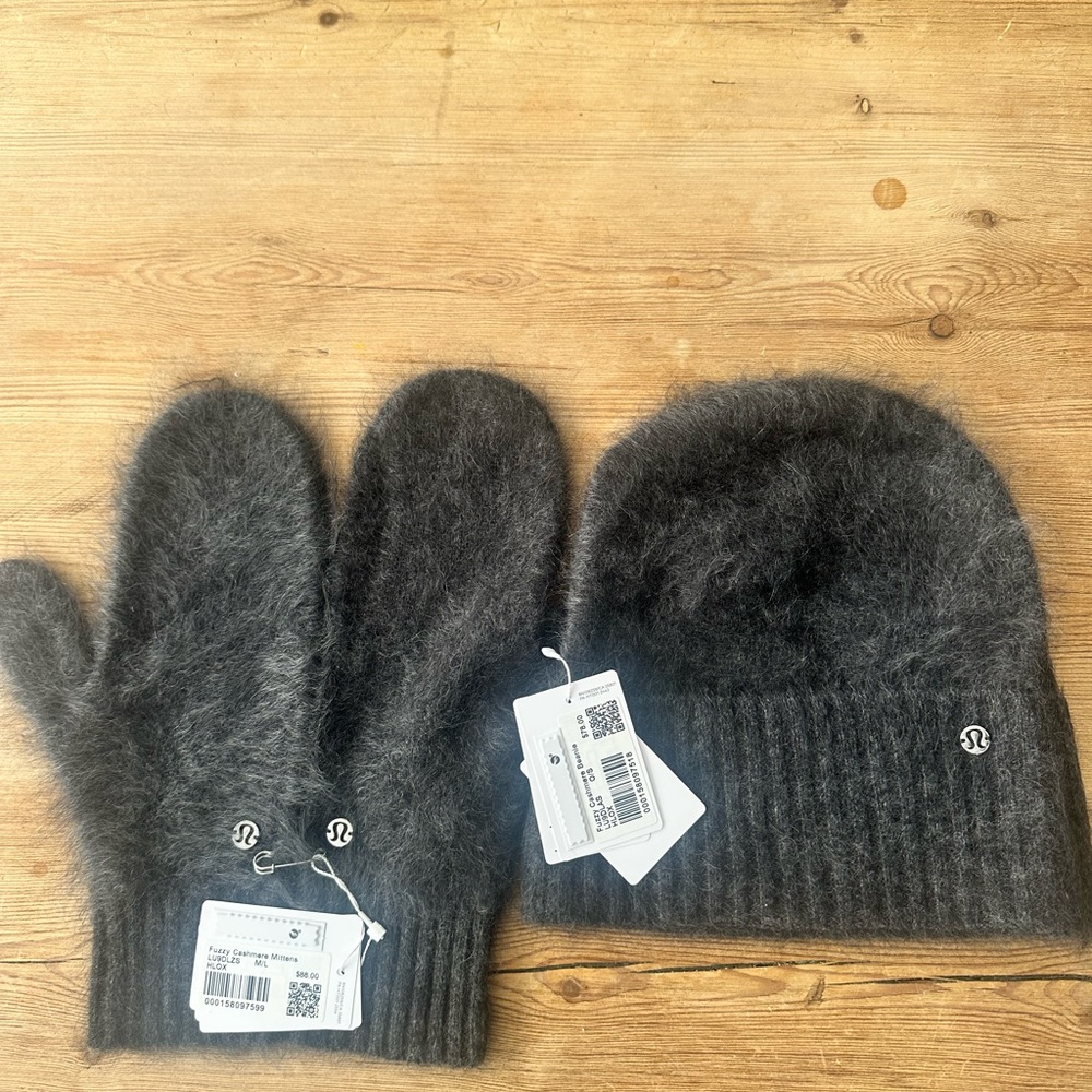 Lululemon fuzzy cashmere mittens and beanie set